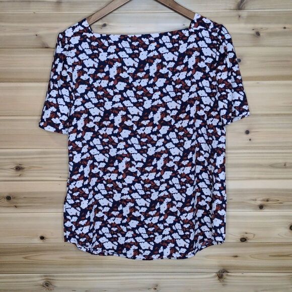 Lark & Ro Floral Print Short Sleeve Blouse Size Medium - Picture 4 of 8